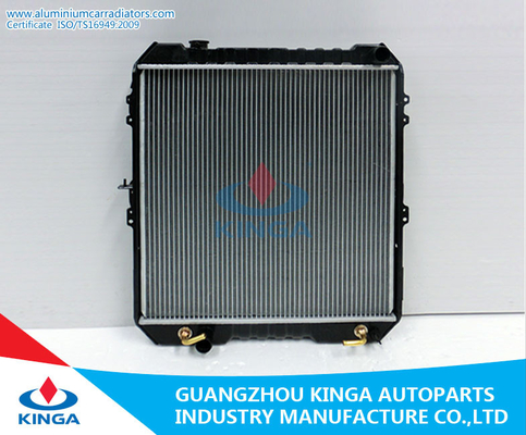 Chine Radiateur automatique de système de refroidissement Toyota pour HILUX KZN165R avec la TA en aluminium de noyau fournisseur