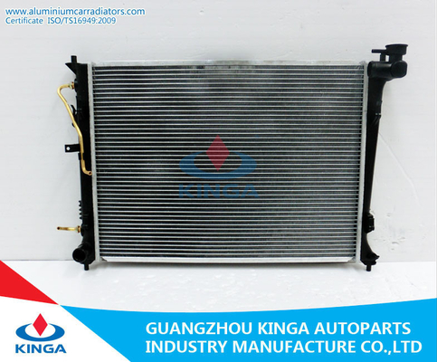 Chine À OEM 25310-1X000 de KIA en aluminium FORTE'07 de radiateur de Hyundai de réservoir en plastique fournisseur
