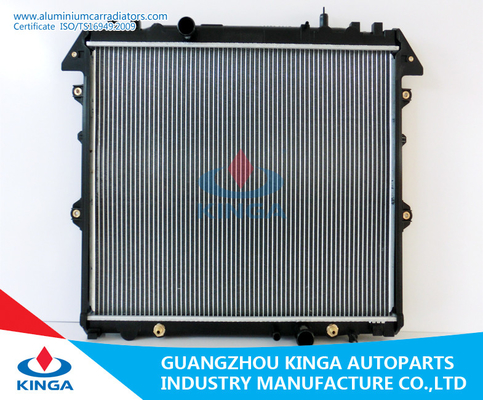 Chine Radiateur en aluminium de radiateur de Toyota Camry pour INNOVA'04 KUN40 DIESEL À fournisseur