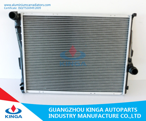 Chine Année 316/radiateurs en aluminium voiture de 318I 98 - 02 de BMW 9071517/9071518 fournisseur