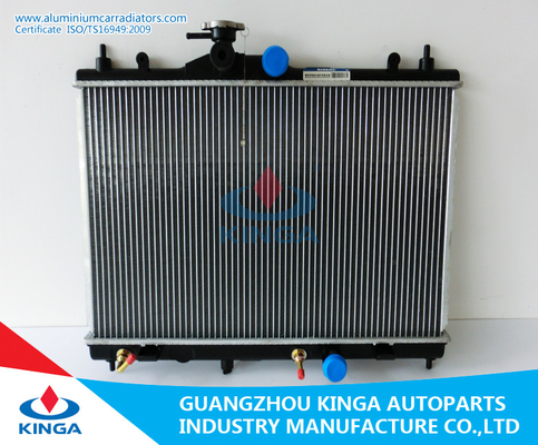 Chine Tiida '06 aux radiateurs de refroidissement de représentation en aluminium de noyau ouvrent le type fournisseur