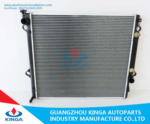 Chine Radiateur en aluminium soudé UFJ120 de représentation/réservoir en plastique de GX470 V8 fournisseur