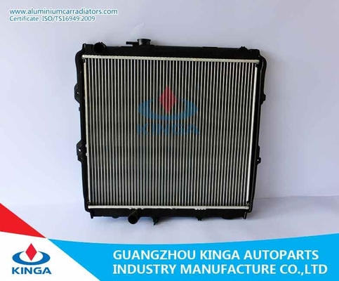 Chine Radiateurs PA26/32/36 d'automobile de chauffage d'eau de la TA de la collecte LN147'97 de Toyota Hilux fournisseur