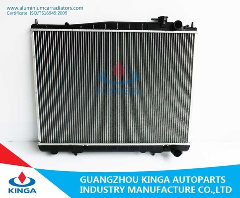 Chine Performance de radiateur automatique en aluminium de Nissan Terrano haute avec le tube - aileron fournisseur