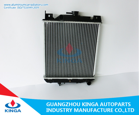 Chine SWIFT 91 - OEM 17700 de radiateur de la TA SUZUKI - réservoir en plastique de l'épaisseur 16/26mm fournisseur