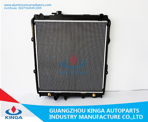Chine COLLECTE de HILUX au remplacement de radiateur de TOYOTA, emballant le radiateur en aluminium fournisseur