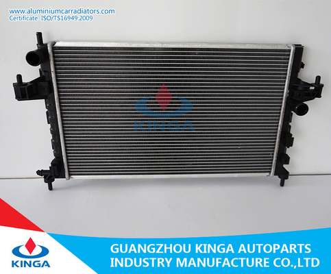 Chine Radiateurs en aluminium automatiques de voiture de pièces de moteur pour CORSA C 1.7DTi'00- et TIGRA B 1.3DTi'04- fournisseur