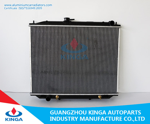 Chine 100% a examiné le radiateur automatique en aluminium de Nissan pour le CAMION 1997-2003 de TERRANO 2002/DATSUN à 21450-7F002 fournisseur