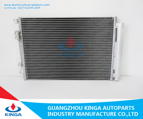 Chine Condensateur de climatisation de voiture/OEM 1998 condensateur D22 de Nissan 92110-2S401 fournisseur