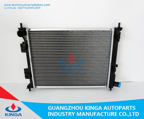 Chine Épaisseur en aluminium 16mm de noyau d'OEM 25310-0U000 de la TA du radiateur VERNA de Hyundai avec le réservoir d'appareil de chauffage fournisseur