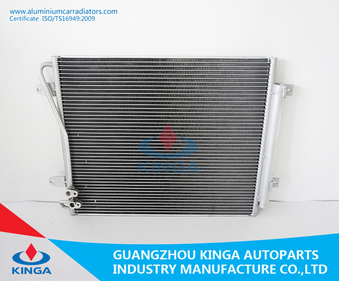 Chine Condensateur automatique à C.A. de voiture d'OEM 3C0820411B/D/F/H pour Volkswangen Magotan F160 fournisseur