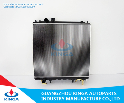 Chine Huilez la fan de Rdiator pour le radiateur 2001 d'aluminium de réparation d'OEM 25310-H1810 de Hyundai Terracan 3.5i V6 4wd fournisseur