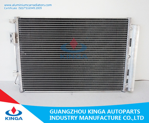 Chine Aluminium automatique fait sur commande de radiateur et matière plastique pour le radiateur des véhicules à moteur de HYUNDAI VERNA 14 fournisseur