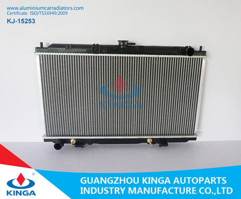Chine pièces des véhicules à moteur de voiture d'ALMERA'02-AT de radiateurs de NISSAN de réservoir en plastique en aluminium de radiateur fournisseur