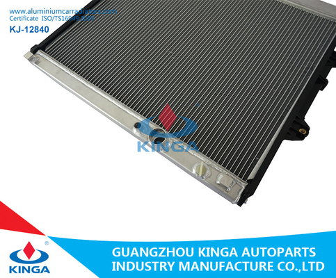 Chine OEM en aluminium 16400-0L160/0L120/0L140 de radiateurs de voiture de haute performance fournisseur