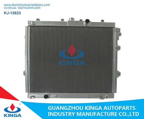 Chine Ouvrez le type radiateurs en aluminium de voiture pour Prado Landcruiser 150' 11 à AVEC DPI 13251 fournisseur