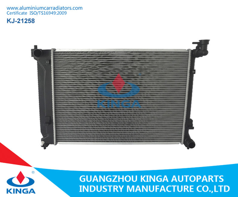 Chine A / Radiateur de refroidissement en aluminium de C Hyundai pour OEM 25310-C2000 de sonate fournisseur