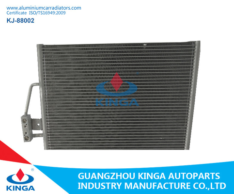 Chine Condensateur automatique à C.A. de système de refroidissement pour BMW 5 E39 mois de garantie de Yesr 1995 - 12 fournisseur