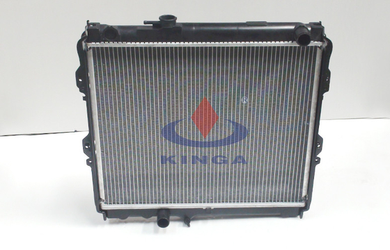 Chine 16400-75240 le flux automatique partie le radiateur de toyota pour HILUX RZN149R PETROL 1997 fournisseur