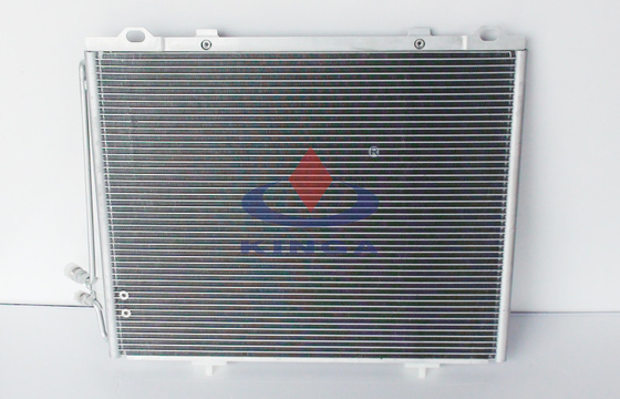 Chine Unité de condensateur de climatisation d'automobile pour le benz W210 Classe de la e 1995 2108300270 fournisseur