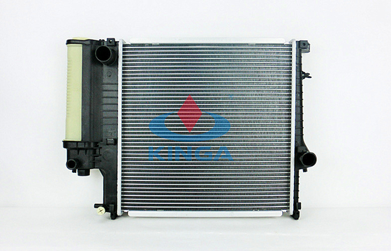 Chine Remplacement automatique de radiateur de BMW de voiture d'échangeur de chaleur pour 316/318/320/325' 90 fournisseur