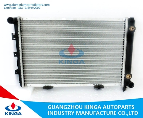 Chine PA32 aux radiateurs en aluminium de voiture pour le réfrigérant à huile du benz W201 /190E ' 82-93 25 x 275 millimètres fournisseur