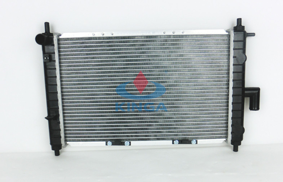 Chine étincelle de 1100cc Daewoo et OEM en aluminium fait sur commande 96322914 de rechange de radiateur de QQ fournisseur