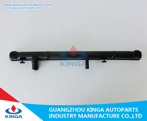 Chine Toyota Camry 2003 ACV30 au diamètre en plastique 35mm de réservoir de radiateur fournisseur