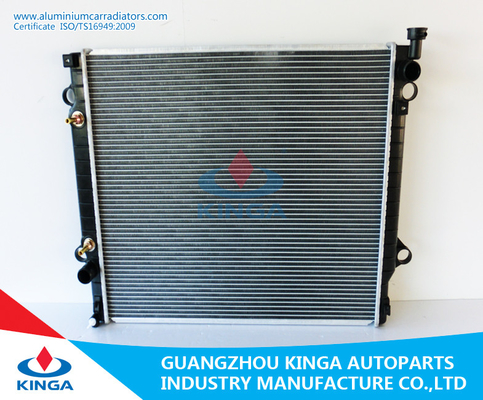 Chine Toyota Tacoma 04 au radiateur en aluminium 8708911000 de voiture garantie de 12 mois fournisseur