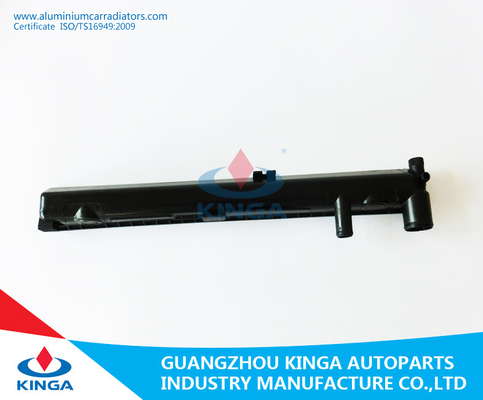 Chine Réservoir en plastique de radiateur liquide de stockage pour le benz E - la TA de la classe W124 E250D 84 fournisseur