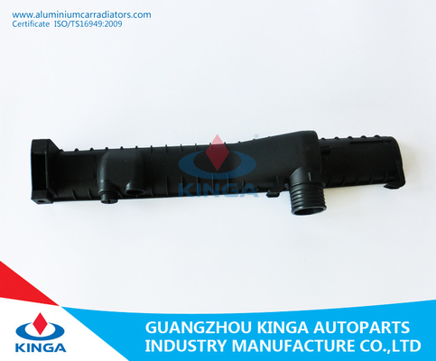 Chine Droite en plastique de remplacement de réservoir de radiateur de BMW 535/540/735/750i '97-00 fournisseur