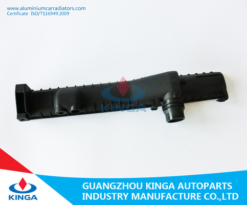 Chine Remplacement en plastique 60*457.5mm de réservoir de radiateur de la TA de BMW 520/530/728/735I 98-00 fournisseur