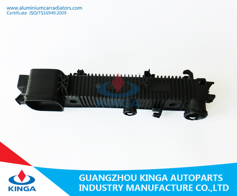 Chine Classe du benz S W211 05 À/réservoir des véhicules à moteur de radiateur classe de Cl W216 05 À fournisseur