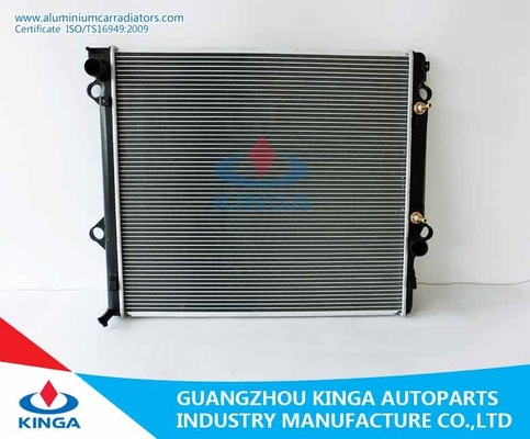 Chine La locomotive à vapeur de l'eau de voiture partie OEM des véhicules à moteur 16400 de Toyota KZJ120 1KZT de radiateurs 67310 fournisseur