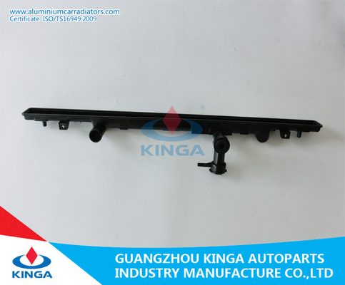 Chine MAZDA 6 02 - 2.0CDVI (d) au réservoir matériel de radiateur de la voiture PA66 de réparation de réservoir de radiateur fournisseur