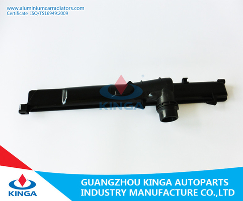 Chine La TA de refroidissement efficace BM-00 du remplacement en plastique 316/318i 98-02 de réservoir de radiateur de l'eau fournisseur