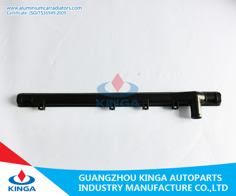 Chine réservoir supérieur TOYOTA CAMRY du radiateur 16400-62150/16400-62160 1992-1996 VCV10 fournisseur