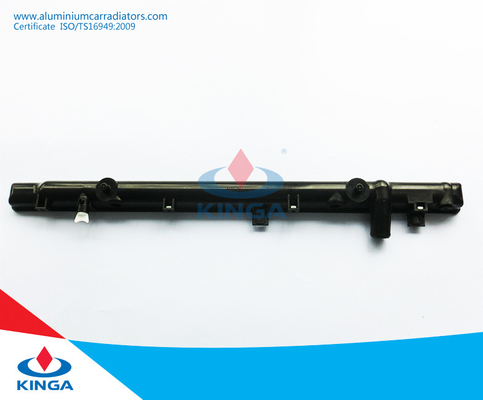 Chine Réservoir en plastique de radiateur de rechange pour le radiateur automatique de HONDA ACURA MDX'01-02 À fournisseur