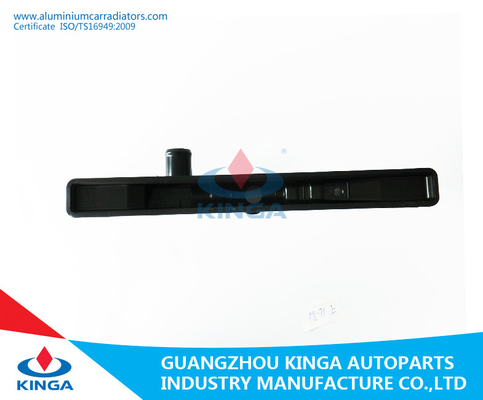 Chine Radiateur supérieur en plastique de réservoir pour SUZUKI VITARA'97-AT fournisseur