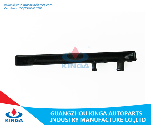 Chine Radiateur inférieur en plastique de réservoir pour SUZUKI VITARA'97-AT fournisseur