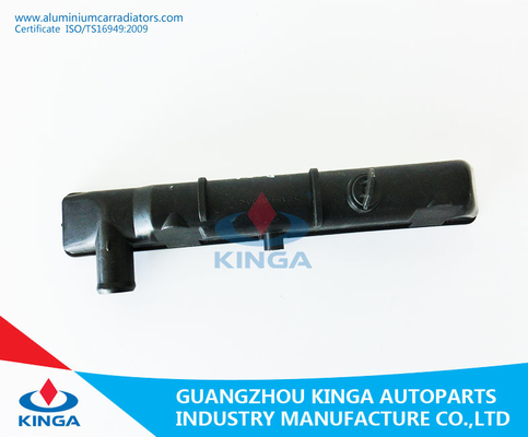 Chine VITARA'97- TA11 au réservoir en plastique du FOND du réservoir 17700-77E10/77E30 de radiateur fournisseur