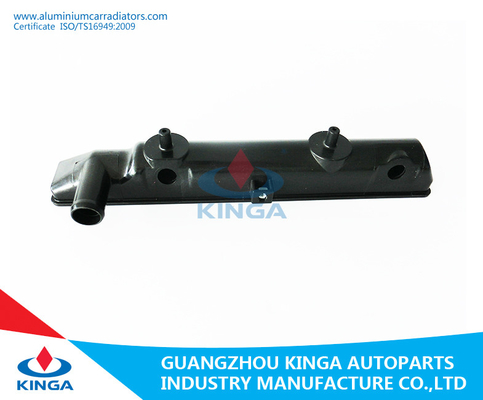 Chine Le réservoir d'eau en plastique pour le radiateur automatique partie l'alto III de Suzuki 1,0 1994 2002 À fournisseur
