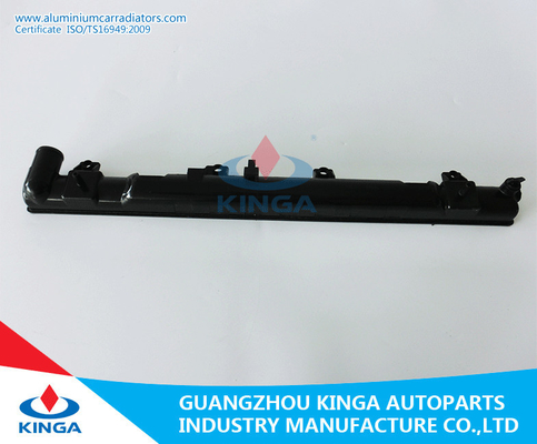 Chine Réservoir de radiateur de rechange pour OEM 45111-AG000/AG001 DPI2331 de LEGACY'99-03 BE5/BH5 fournisseur