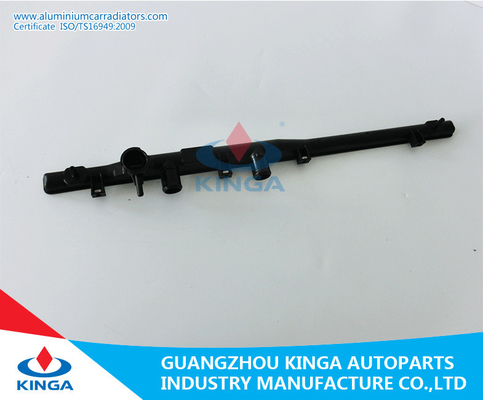 Chine Pour Subaru Legacy'03-09 à OEM de plastique 45111-AG040 de réservoir de dessus de radiateur de radiateur fournisseur