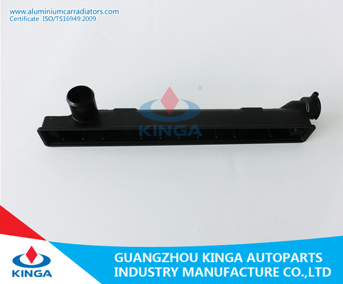 Chine réservoir en plastique de radiateur d'OEM 45199-AC250 de 47*416MM pour SUBARU LEGACY/LIBERTY BF5 À fournisseur