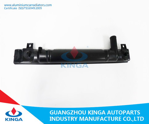 Chine Réservoir en plastique 7*620MM de côté de radiateur de réparation d'OEM MB890955 pour V46'93-98 À fournisseur