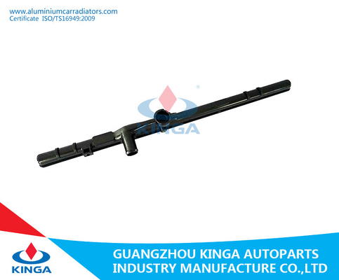 Chine OEM 16400 de réservoir de radiateur de 32.5×659mm TOYOTA - matériel du réservoir PA66 de dessus de radiateur fournisseur