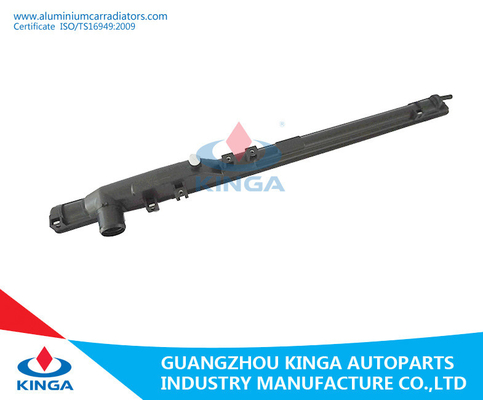 Chine LEXUS'99-LS430 au réservoir en plastique de radiateur, réservoir liquide de radiateur de stockage partie fournisseur