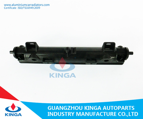 Chine Réservoir en plastique de radiateur de rechange pour BREEZE/CIRRUS'95-00 SEBRING/STRATUS'95-00 fournisseur