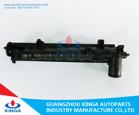LA CHINE OEM de plastique 9633070480 de réservoir de radiateur de CITROEN XSARA 1.4i/1.6i'97-MT 42×378mm fournisseur